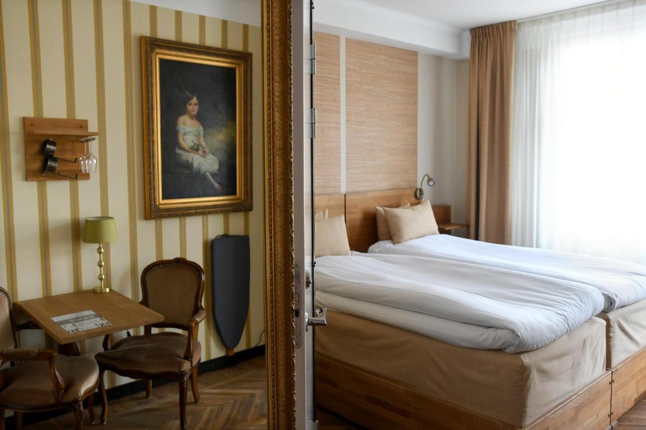 Huskvarna Stadshotell エクステリア 写真
