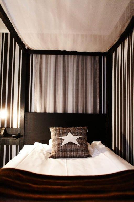 Huskvarna Stadshotell エクステリア 写真