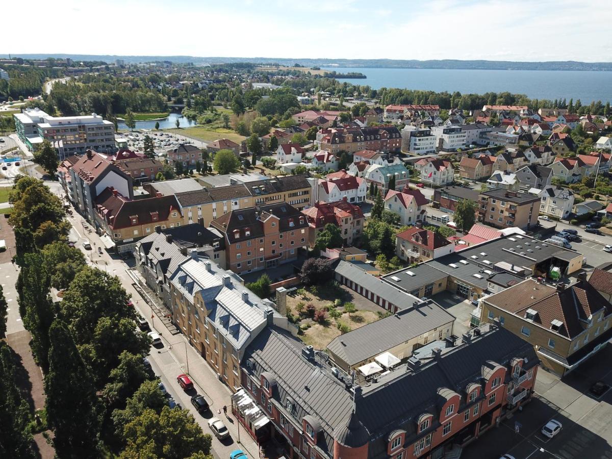 Huskvarna Stadshotell エクステリア 写真